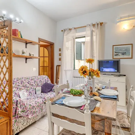 Casa Lilly La Pigna Old Town Hideaway - Happy Sanremo