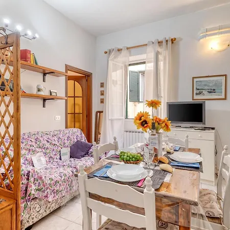 Casa Lilly La Pigna Old Town Hideaway - Happy * Sanremo
